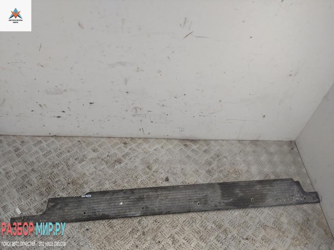 Накладка на порог внутренняя (салона) Mercedes-Benz Vito-1 W638 1996, 2.3 л., бензин, МКПП, чёрный, микроавтобус, A6386840221 - фото №1