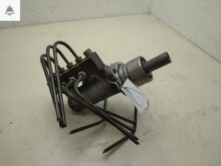 цилиндр тормозной главный Volkswagen Transporter T4 1993, 2.4 л., дизель, МКПП, красный, микроавтобус