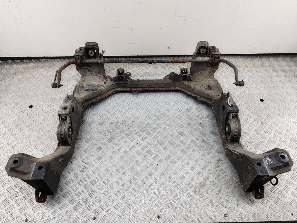 подрамник передний Mercedes-Benz A W168 1997, 1.6 л., бензин, МКПП, чёрный, хетчбэк 5 дв.
