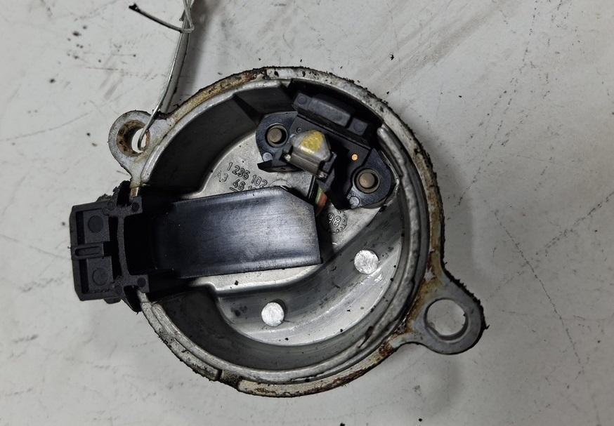 датчик распредвала Audi A6 C5 1998, 2.4 л., бензин, АКПП, синий, универсал, 058905161B