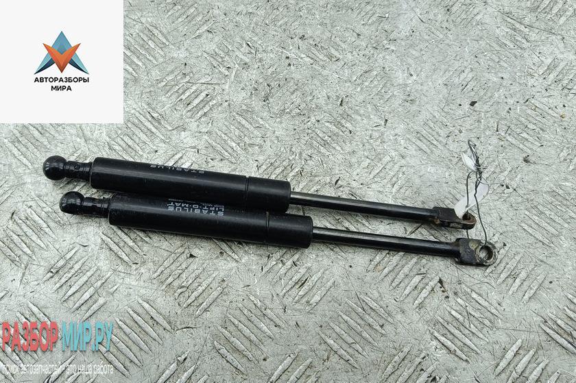 амортизатор стекла багажника BMW 5 серия E39 1997, 2.5 л., бензин, АКПП, чёрный, универсал, 8190688 - фото №1