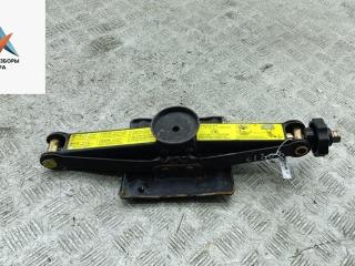 домкрат Mercedes-Benz A-Класс W168 1999, 1.4 л., бензин, робот, белый, хетчбэк 5 дв., 1685830415