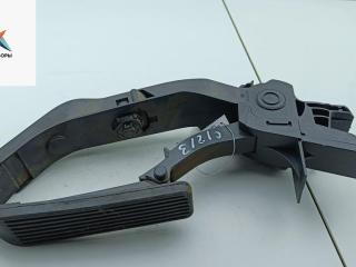 педаль Mercedes-Benz C-Класс W203/S203/CL203 2003, 1.8 л., бензин, МКПП, красный, седан, 2113000404