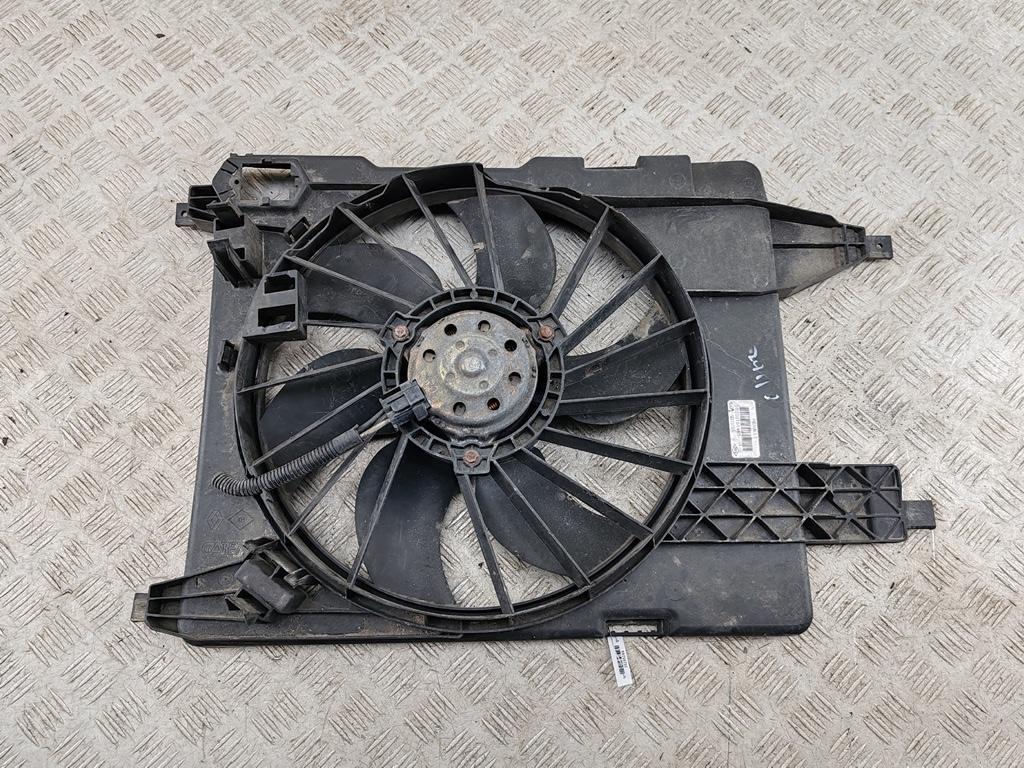 вентилятор радиатора Renault Scenic II 2003, 2.0 л., бензин, АКПП, серый, минивэн, 8200151465
