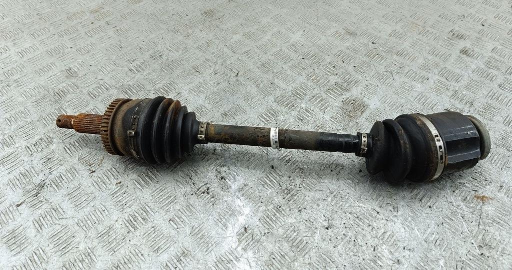 полуось передняя правая (приводной вал, ШРУС) Kia Sportage 2008, 2.0 л., дизель, МКПП, чёрный, внедорожник 5 дв.