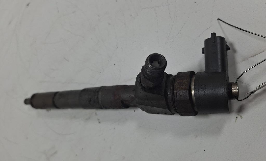 форсунка Alfa Romeo 159 2006, 2.4 л., дизель, АКПП, серый, универсал, 044511021301