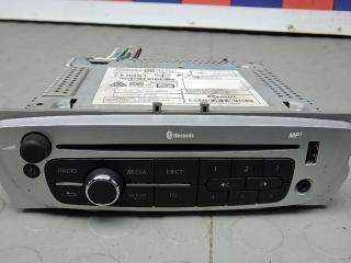 магнитола Renault Megane 3 поколение [2-й рестайлинг] 2013, 1.5 л., дизель, МКПП, универсал