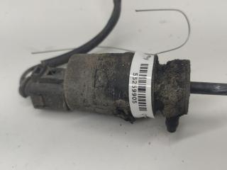 насос (моторчик) омывателя стекла Audi A6 4F/C6 2005, серый, универсал