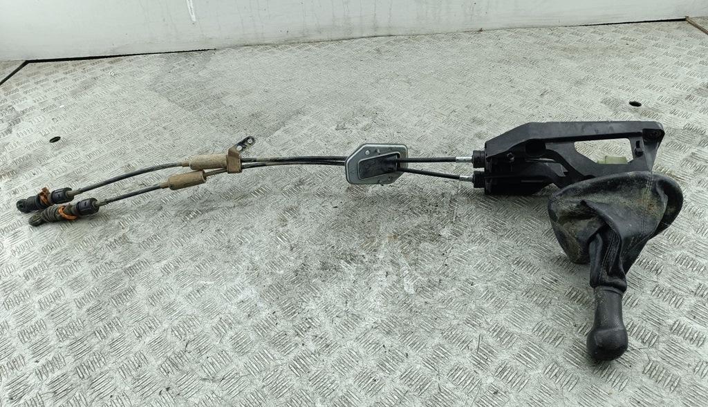 кулиса Chevrolet Spark M300 2010, 1.2 л., бензин, МКПП, красный, хетчбэк 5 дв. - фото №1