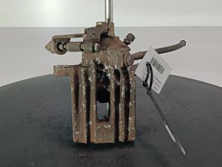 суппорт задний правый Volkswagen Golf 4 поколение 2002, цвет