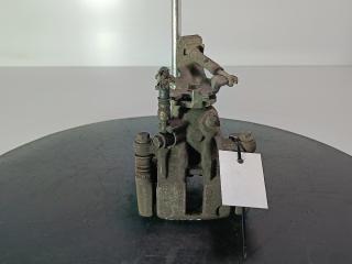 суппорт задний правый Nissan Almera N16 [рестайлинг] 2003, цвет