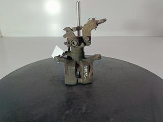 суппорт задний правый Mazda 6 GG 2004, цвет