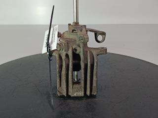 суппорт задний левый Volkswagen Golf 4 поколение 2002, цвет