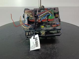 блок предохранителей Citroen C5 1 поколение 2003, цвет, 9657608580