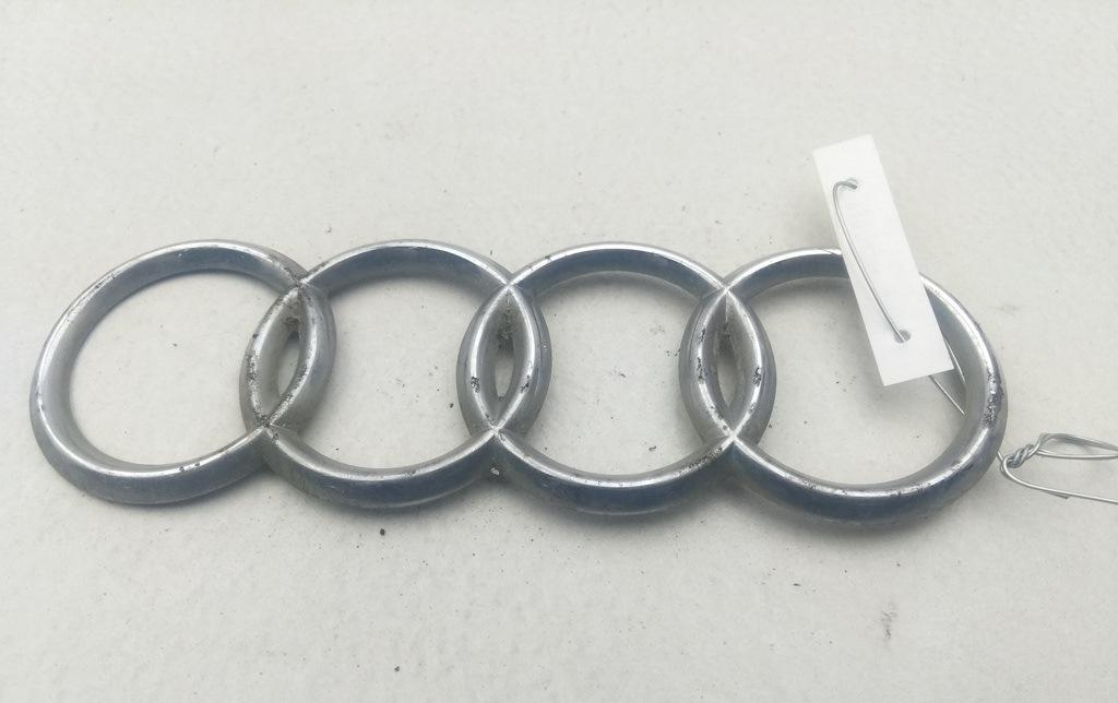 эмблема Audi A4 B5 1998, 1.6 л., бензин, МКПП, чёрный, седан