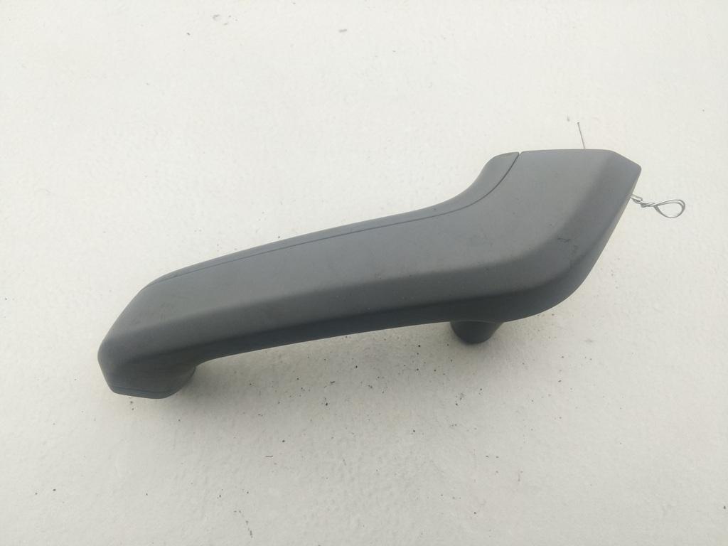 ручка внутренняя передняя правая Volkswagen Caddy 3 поколение 2006, 1.9 л., дизель, АКПП, серый, фургон, 1T0868188C, 1T0867172C - фото №1