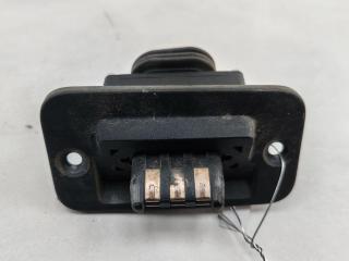 выключатель концевой (концевик) Volkswagen Caddy 3 поколение 2006, 1.9 л., дизель, АКПП, серый, фургон, 2K0907438