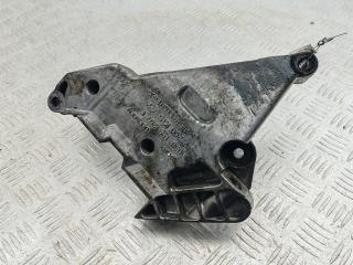 кронштейн двигателя Volkswagen Passat B6 2006, 2.0 л., дизель, МКПП, чёрный, универсал, 03G199207F