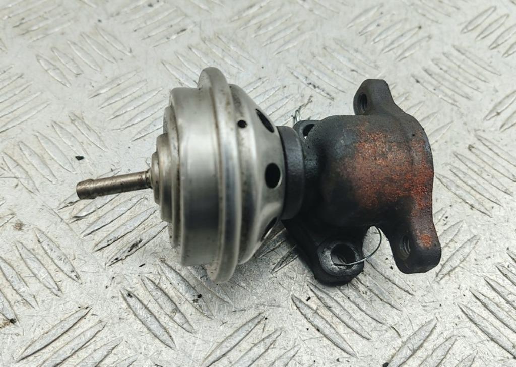 клапан EGR Volkswagen Passat B5 1999, 1.9 л., дизель, МКПП, серый, универсал, 028131501L