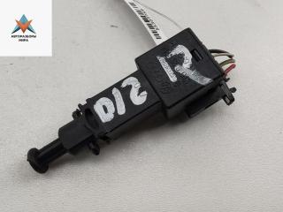 Датчик (включатель) стоп-сигнала Ford Galaxy 1 поколение [рестайлинг] 2003, 1.9 л., дизель, МКПП, чёрный, минивэн, 1J0945511A