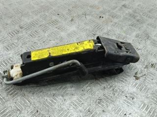 домкрат Audi A3 8P 2003, 1.9 л., дизель, МКПП, чёрный, хетчбэк 3 дв., 1K0011031
