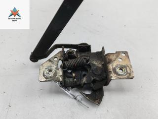 замок капота Ford Fiesta 5 поколение [рестайлинг] 2006, 1.3 л., бензин, МКПП, красный, хетчбэк 3 дв.