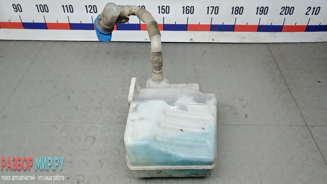 бачок омывателя Skoda Yeti 1 поколение 2011, 2.0 л., дизель, МКПП, внедорожник 5 дв. - фото №1