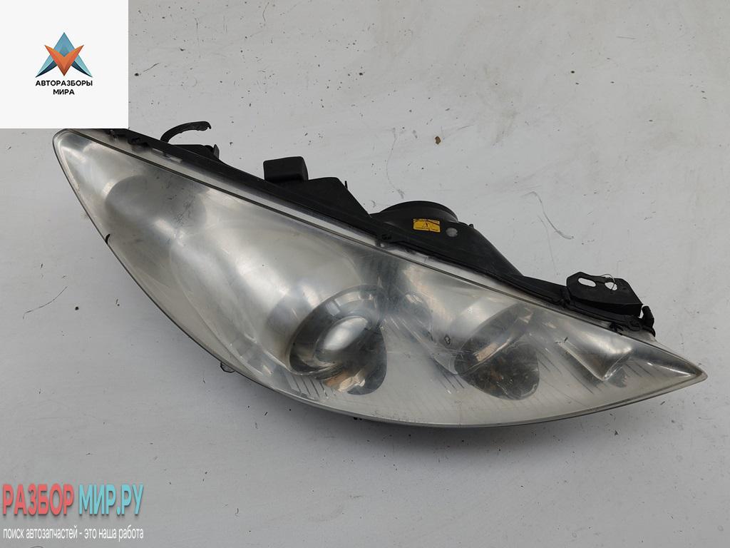 фара правая Peugeot 308 T7 2009, 1.6 л., бензин, МКПП, белый, хетчбэк 5 дв. - фото №1