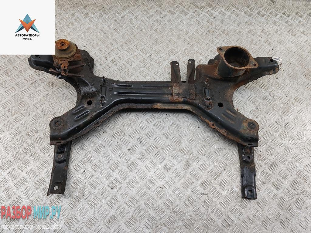 подрамник передний Volkswagen Golf 3 поколение 1997, 1.6 л., бензин, МКПП, красный, хетчбэк 3 дв. - фото №1