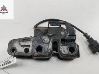 замок капота Skoda Fabia 2 поколение (5J) 2009, 1.2 л., бензин, МКПП, серый, хетчбэк 5 дв., 5J0823509A