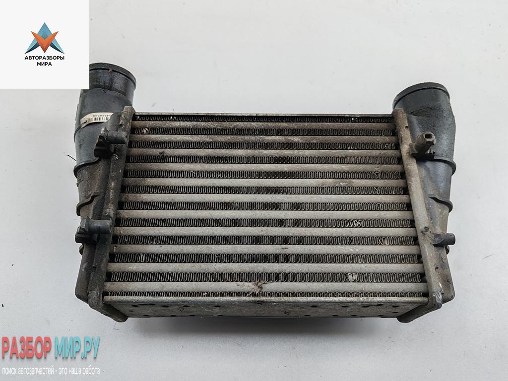 радиатор интеркулера Volkswagen Passat B5 1998, 1.9 л., дизель, МКПП, зелёный, универсал - фото №1