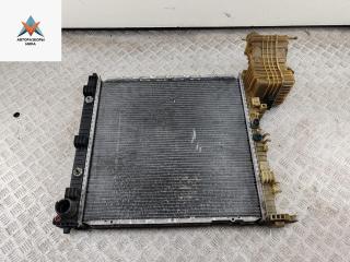 радиатор охлаждения Mercedes-Benz Vito-1 W638 1996, 2.3 л., бензин, МКПП, чёрный, микроавтобус, 6385012201