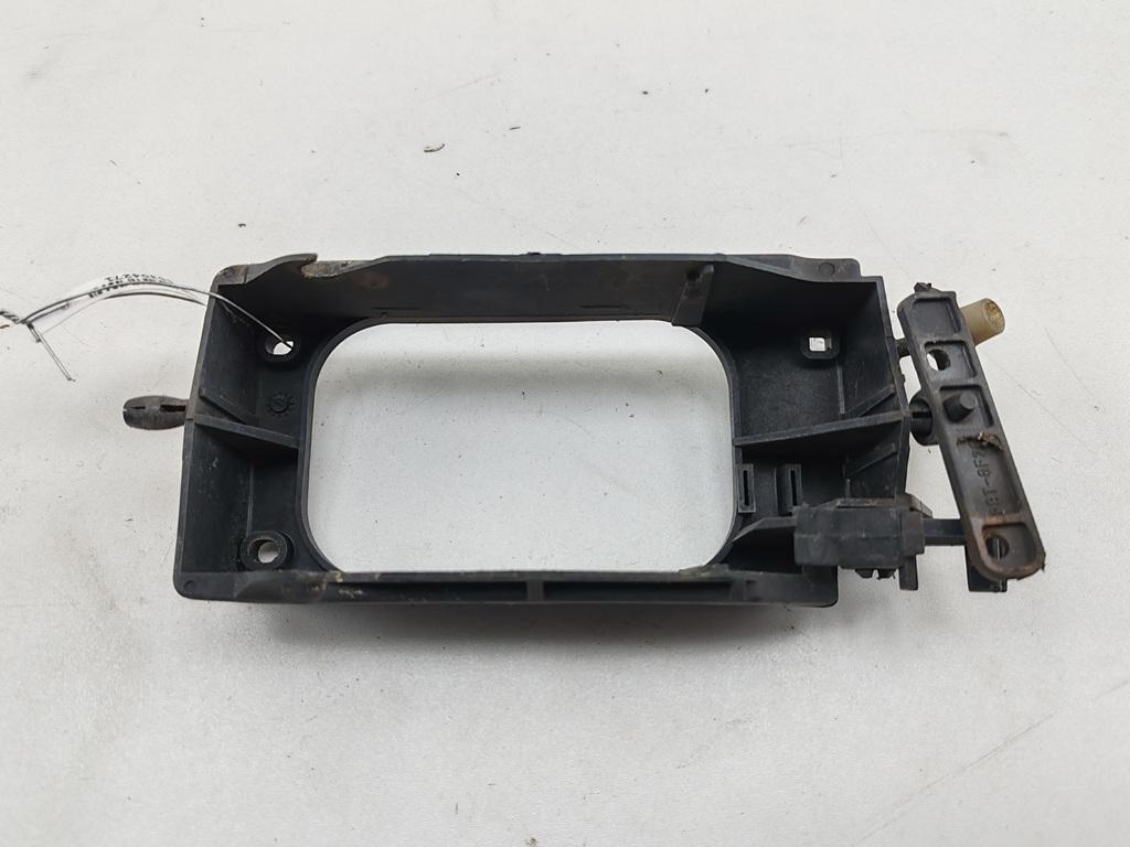 рамка фары противотуманной левой BMW 3 E36 1997, 1.6 л., бензин, МКПП, чёрный, седан, 8357389
