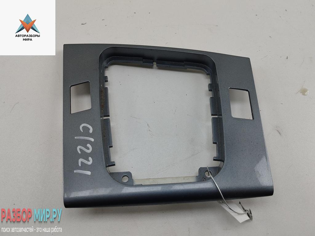 консоль салона (центральная часть) BMW 3 серия E46 1999, 2.0 л., бензин, МКПП, синий, седан, 8211465 - фото №1