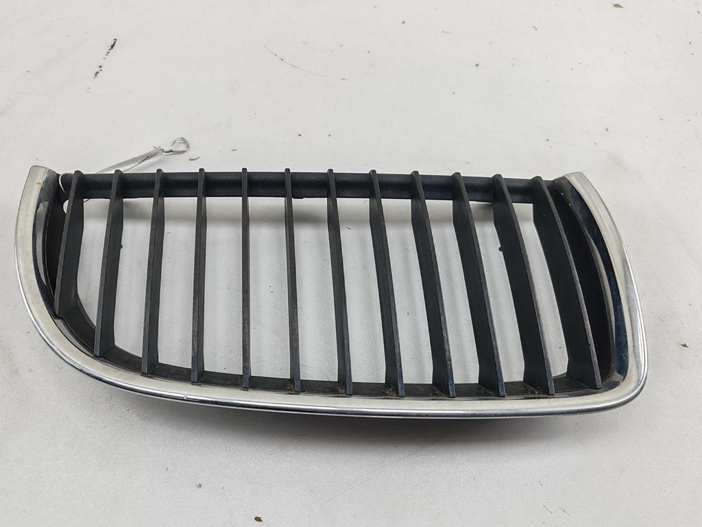 решетка радиатора BMW 3 E90/E91/E92/E93 2005, чёрный, универсал, 7120008