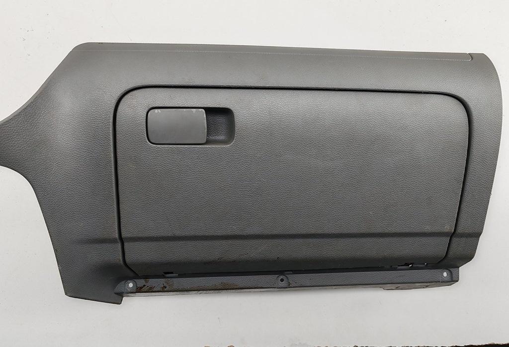 бардачок Volkswagen Golf-5 2004, 1.4 л., бензин, МКПП, синий, хетчбэк 5 дв., 1K1857290