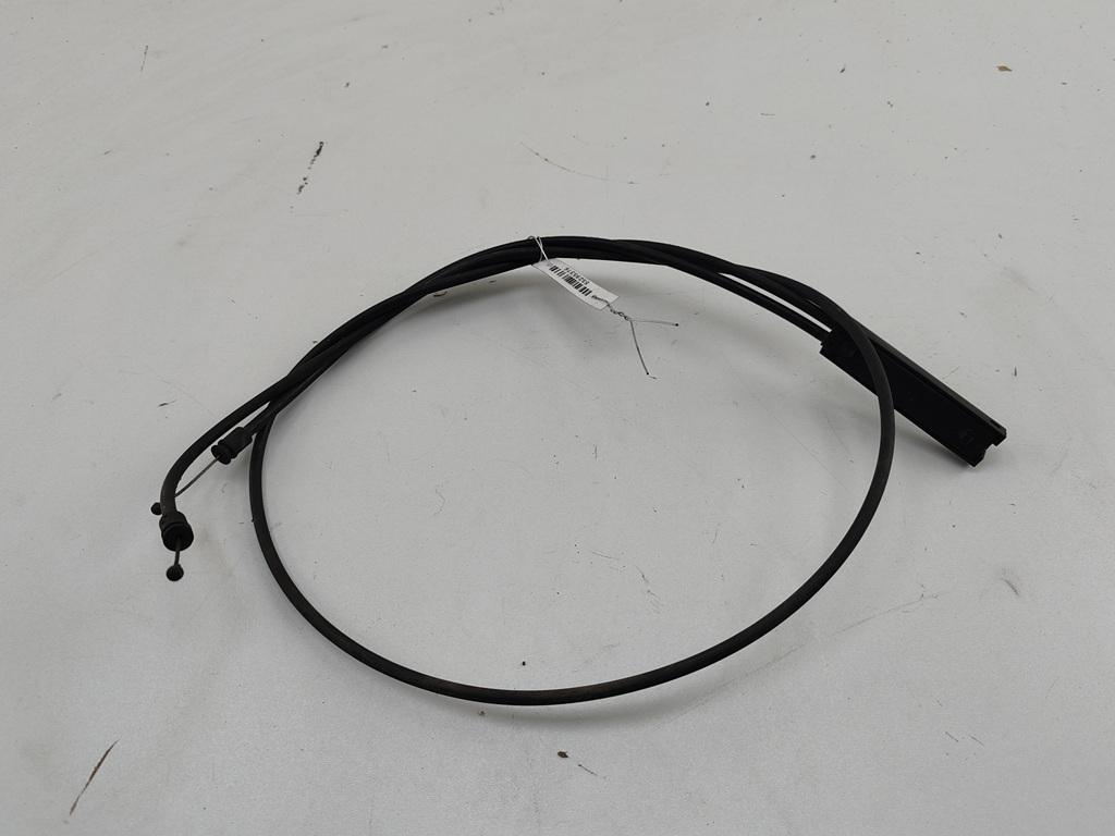 трос капота BMW 3 серия E90/E91/E92/E93 2005, 2.0 л., бензин, МКПП, чёрный, универсал, 7060552 - фото №1