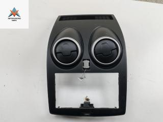 дефлектор обдува салона Nissan Qashqai 1 поколение [рестайлинг] 2013, 1.5 л., дизель, МКПП, красный, внедорожник 5 дв.