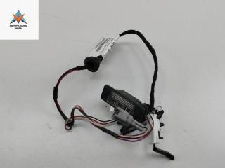 подсветка номера Nissan Qashqai 1 поколение [рестайлинг] 2013, 1.5 л., дизель, МКПП, красный, внедорожник 5 дв., 2KA00964600