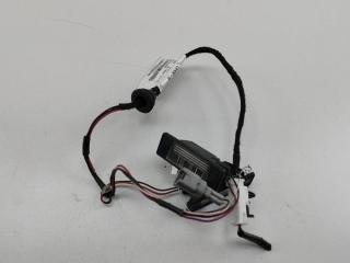 подсветка номера Nissan Qashqai 1 поколение [рестайлинг] 2013, 1.5 л., дизель, МКПП, красный, внедорожник 5 дв., 2KA00964600