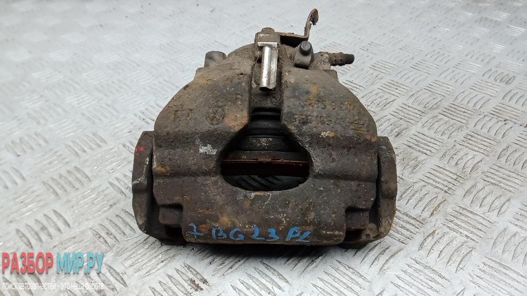 суппорт передний левый Volkswagen Transporter T5 2003, 1.9 л., дизель, МКПП, микроавтобус - фото №1