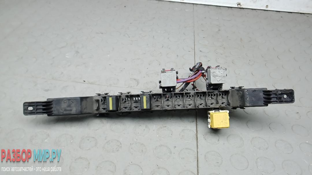 блок предохранителей Volkswagen Crafter 2 поколение 2016, 2.0 л., TDi, дизель, МКПП, микроавтобус, A9065460643 - фото №1