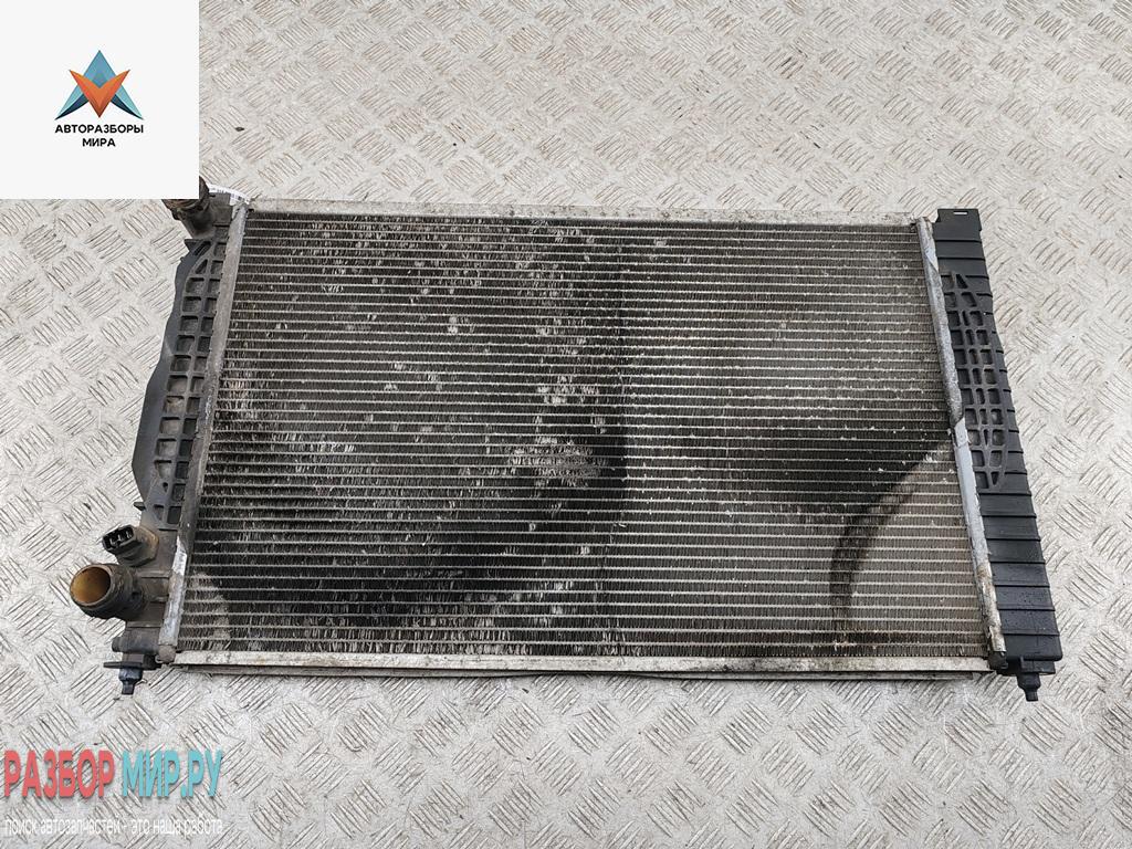 радиатор охлаждения Volkswagen Passat B5 1998, 1.9 л., дизель, МКПП, зелёный, универсал - фото №1