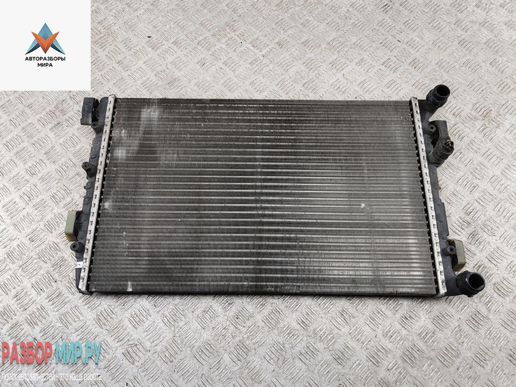 радиатор охлаждения Skoda Fabia 2 поколение (5J) 2009, 1.2 л., бензин, МКПП, серый, хетчбэк 5 дв., 6Q0121253Q - фото №1