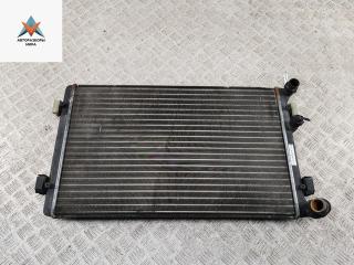 радиатор охлаждения Volkswagen Golf 4 поколение 2002, 1.6 л., бензин, МКПП, синий, хетчбэк 5 дв., 1J0121253N