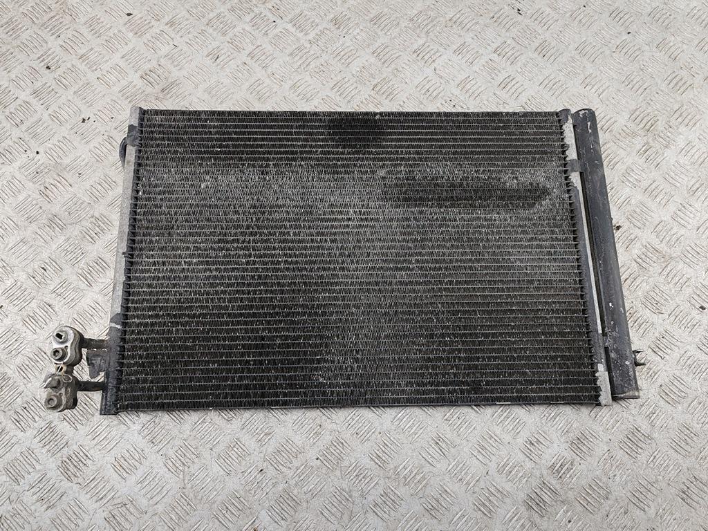радиатор кондиционера BMW 3 E90/E91/E92/E93 2005, 2.0 л., бензин, МКПП, чёрный, универсал, 6930040