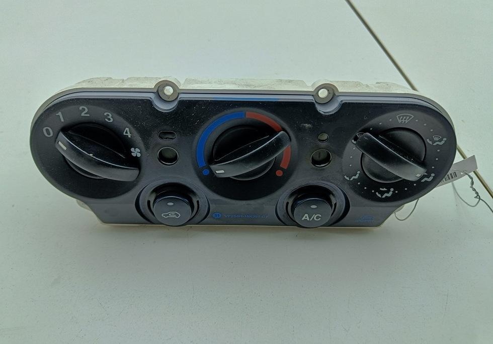 блок управления печки / климат-контроля Ford Fusion 2005, 1.4 л., бензин, робот, красный, хетчбэк 5 дв., 2S6H19980BD