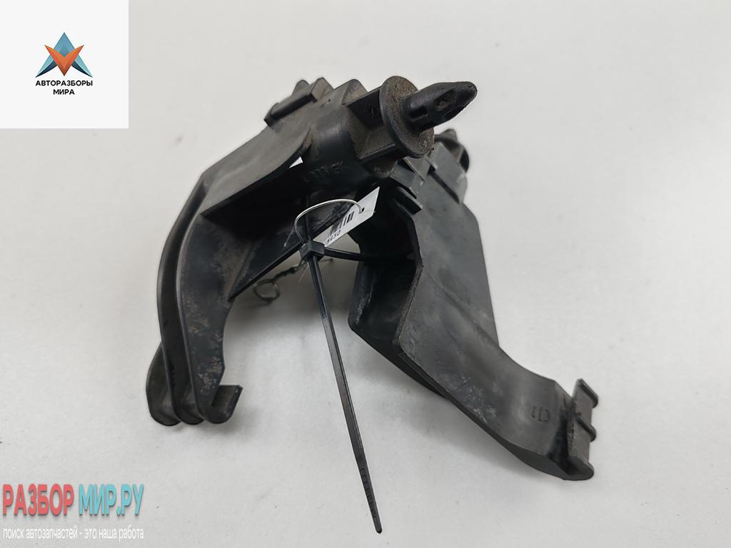 кронштейн радиатора Fiat Stilo 1 поколение 2002, 1.6 л., бензин, МКПП, синий, хетчбэк 5 дв., 5A0070700 - фото №1