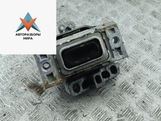 подушка крепления двигателя Volkswagen Golf 4 поколение 2002, 1.6 л., бензин, МКПП, серый, хетчбэк 5 дв.