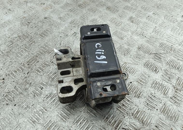 подушка крепления КПП Volkswagen Bora 2003, 2.0 л., бензин, МКПП, серый, седан